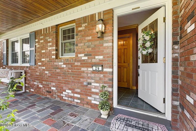 4th image of 29 N Hill Drive