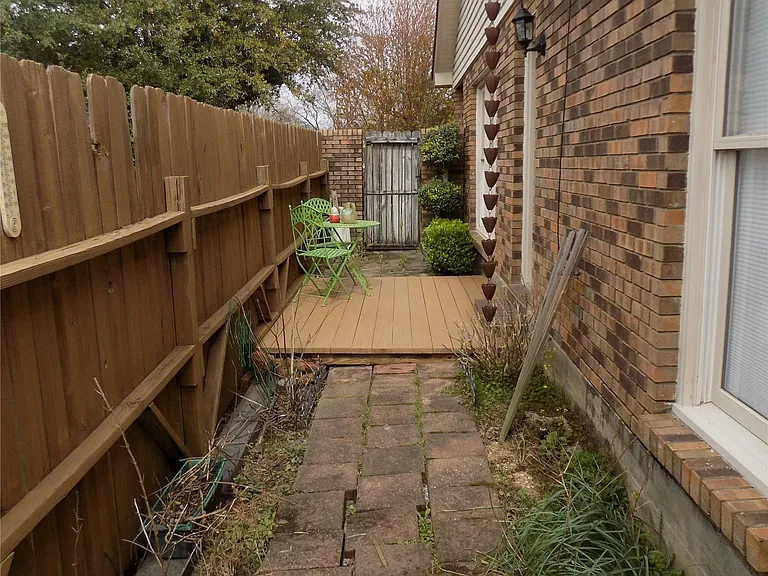 4602 Cherry Tree Ter — Photo 35