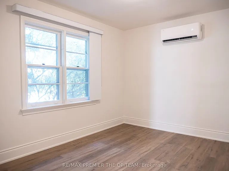 148 Martin Grove Rd #UPPER — Photo 11