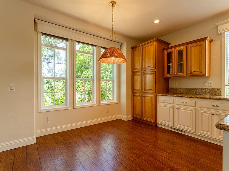 300 Plum St #15 — Photo 7