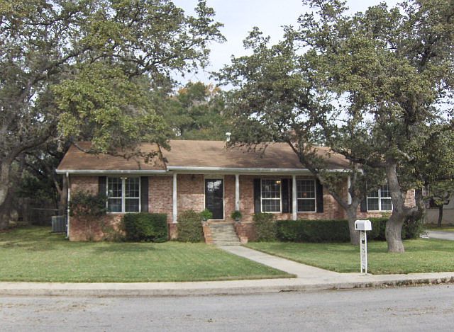 1st image of 4 La Mesa Dr