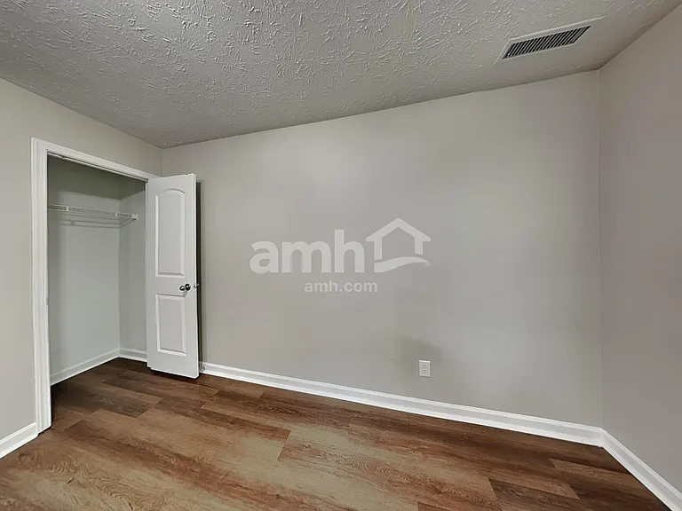 2364 Blackthorn Dr — Photo 20