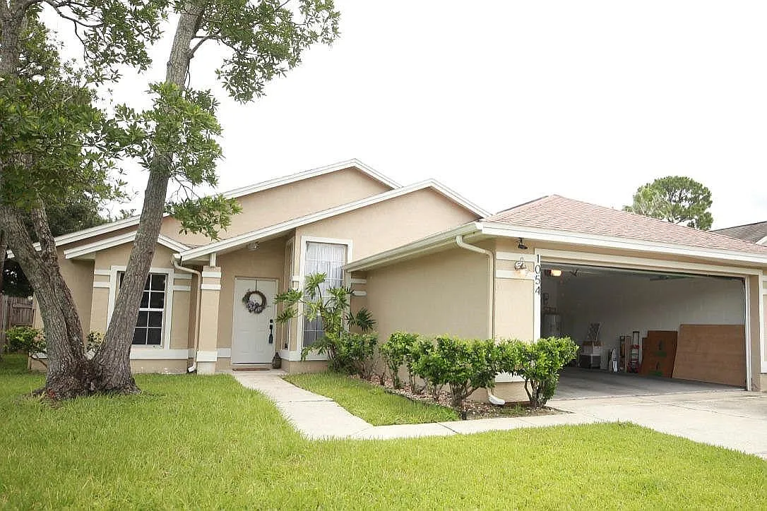 3 bed, 1408 sqft, $2,350 — Photo 3
