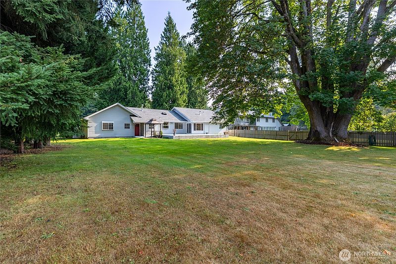 5th image of 3223 Donnelly Drive SE