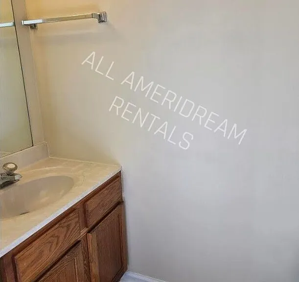 120 Orchard Ln — Photo 4