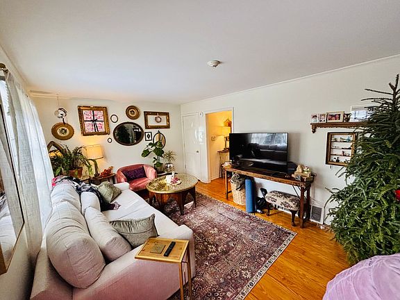 2nd image of 35 E Blenkner St #37