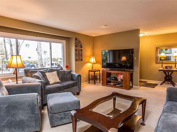 5th image of 304 Woodland Dr