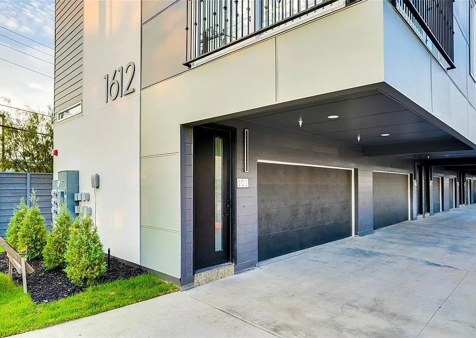 1612 Bennett Ave #105
