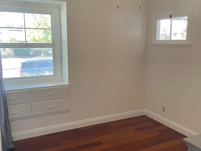 2820 N Buena Vista St — Photo 25