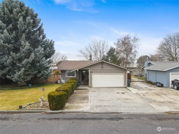 450 S 15th Avenue, Othello, WA 99344