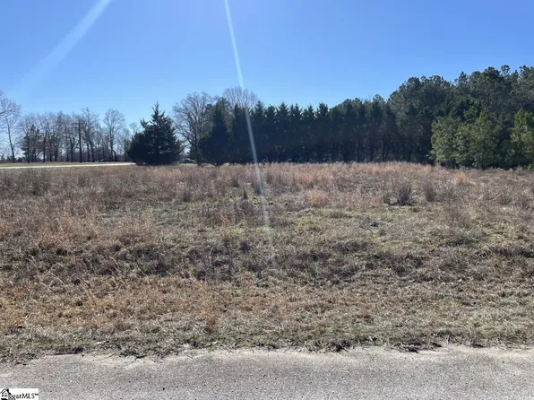 101 Bradford Cir, Clinton, SC 29325