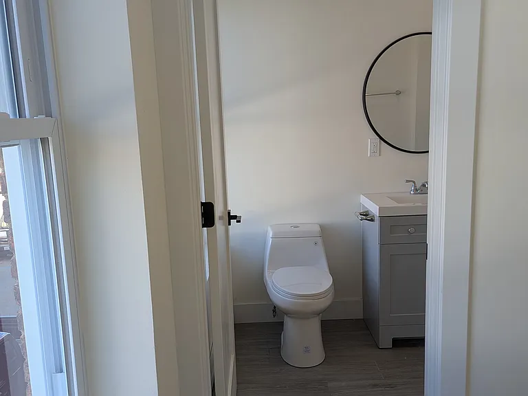 6 S Cedar St — Photo 36