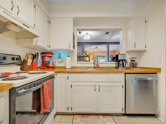 5th image of 1743 Beechwood Cir S