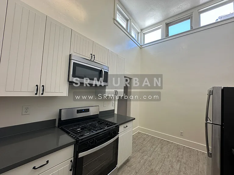 4709 34th St #9 — Photo 8