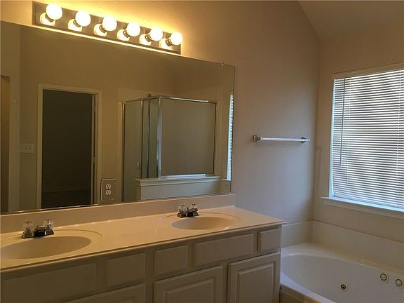5th image of 3103 Claybrook Dr