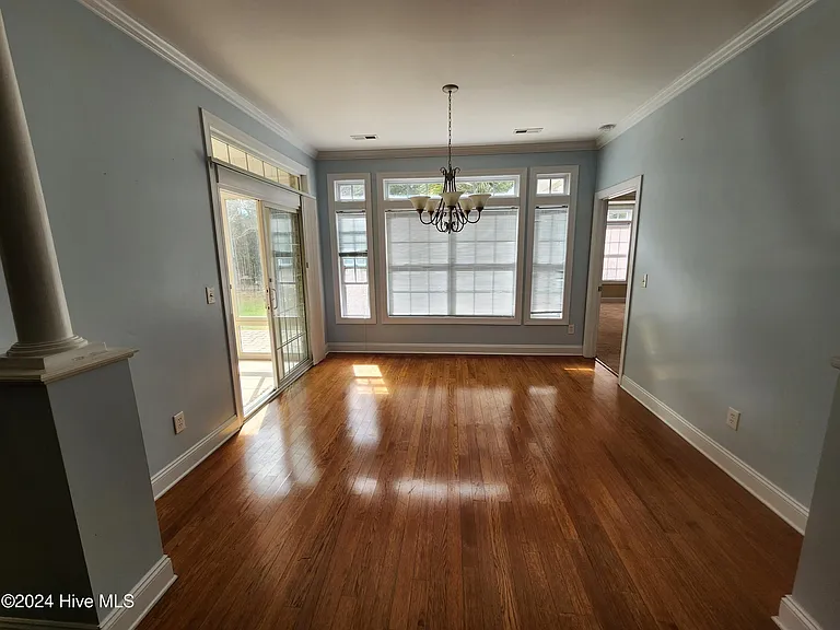 601 Creekway Cir SE — Photo 6