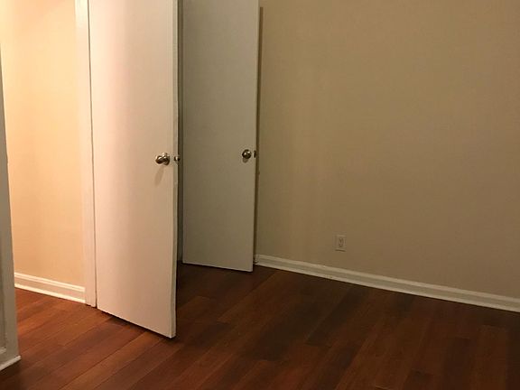 5th image of 402 N Delaware St #108