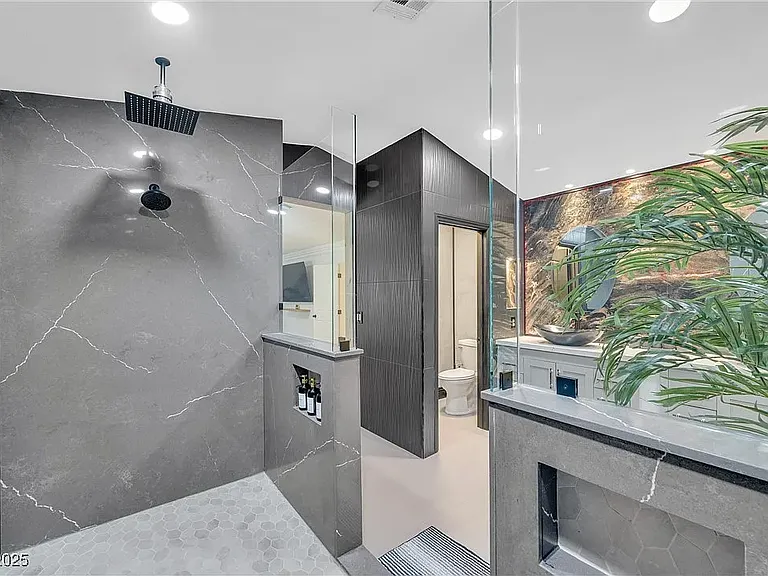 2728 Monrovia Dr — Photo 24