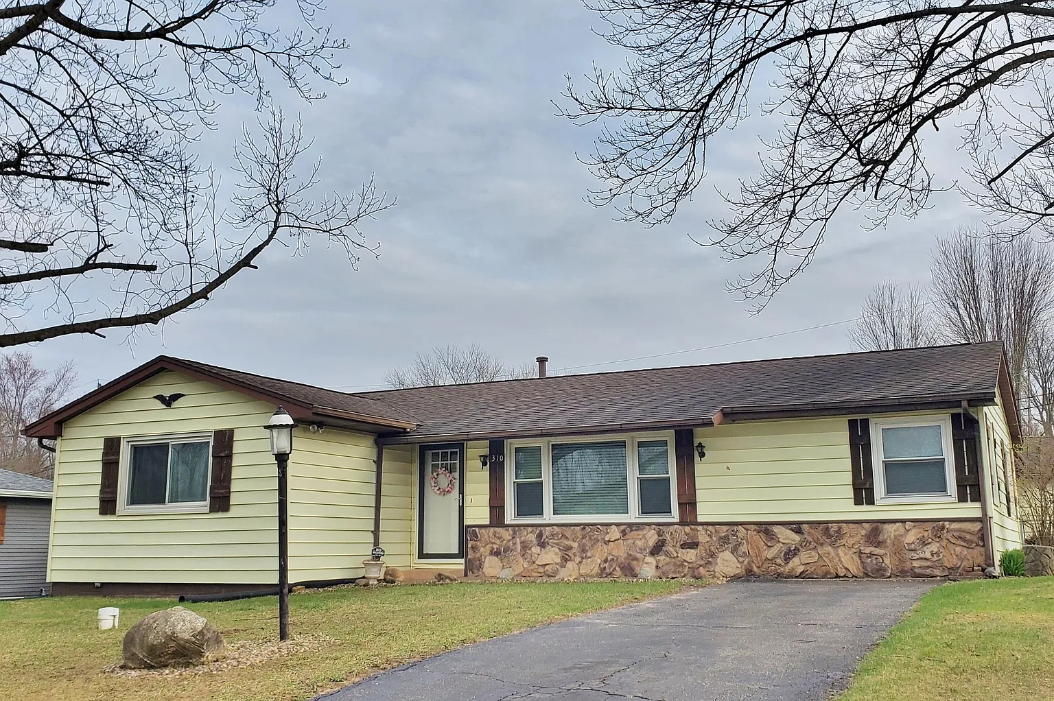 310 Seimetz Dr photo 1