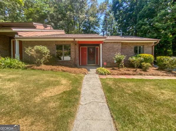 5525 Circlestone Ln, Stone Mountain, GA 30088