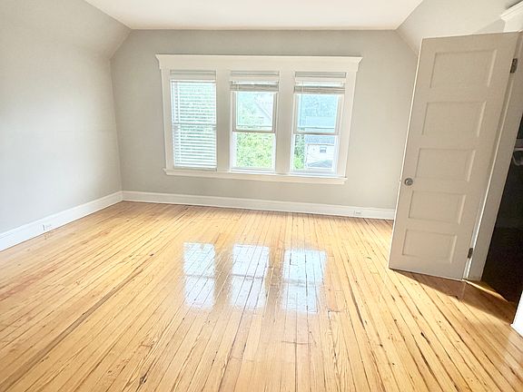 4th image of 85 Hubinger St #3A