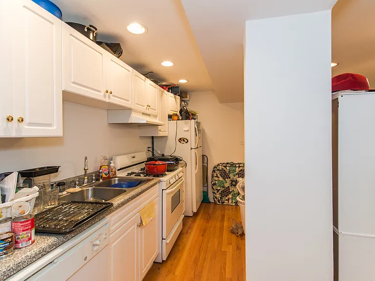 1436 W Belle Plaine Ave #GARDEN — Photo 2