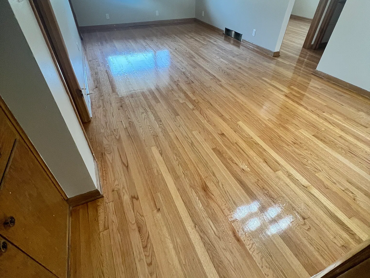 2 bed, 1000 sqft, $1,400 — Photo 2