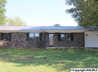54 Mountain Dale Cir, Section, AL 35771