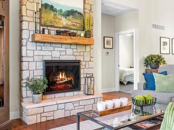 7136 Windy Valley Ln, Pacific, MO 63069