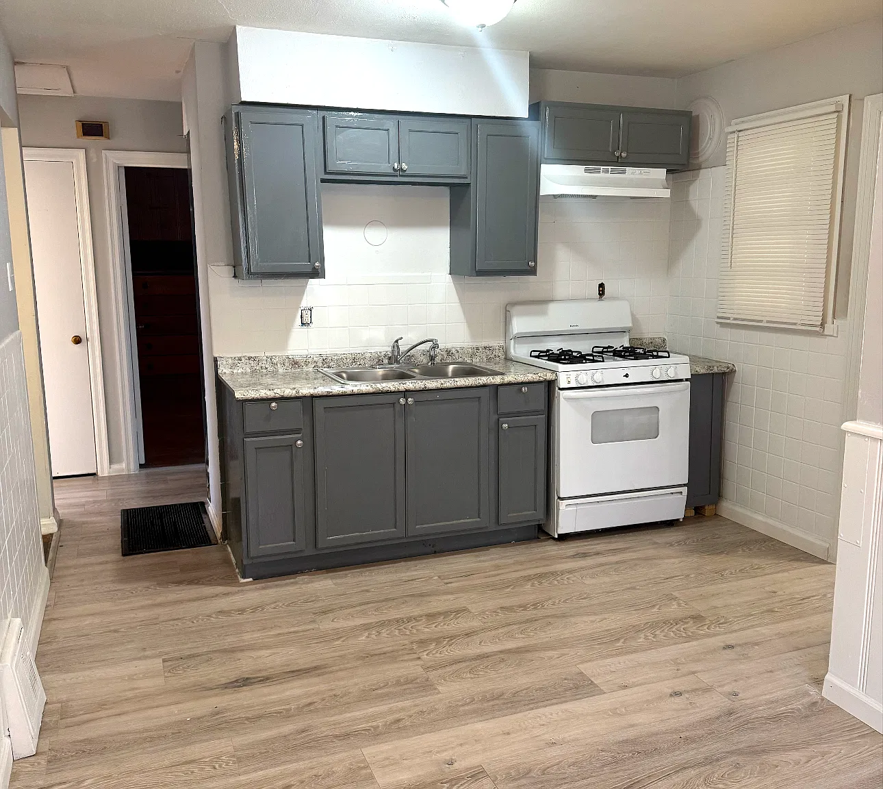 3 bed, 1100 sqft, $1,350 — Photo 4