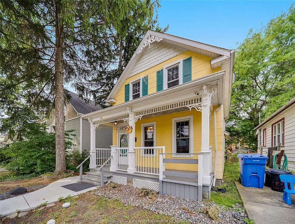 3 bed, $2,500 — Photo 2