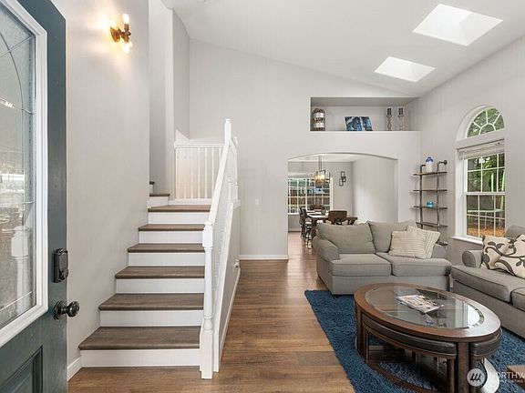 2nd image of 18811 46th Avenue NE