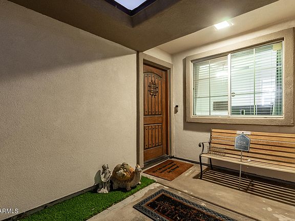 3rd image of 6546 W HIGHLAND Avenue