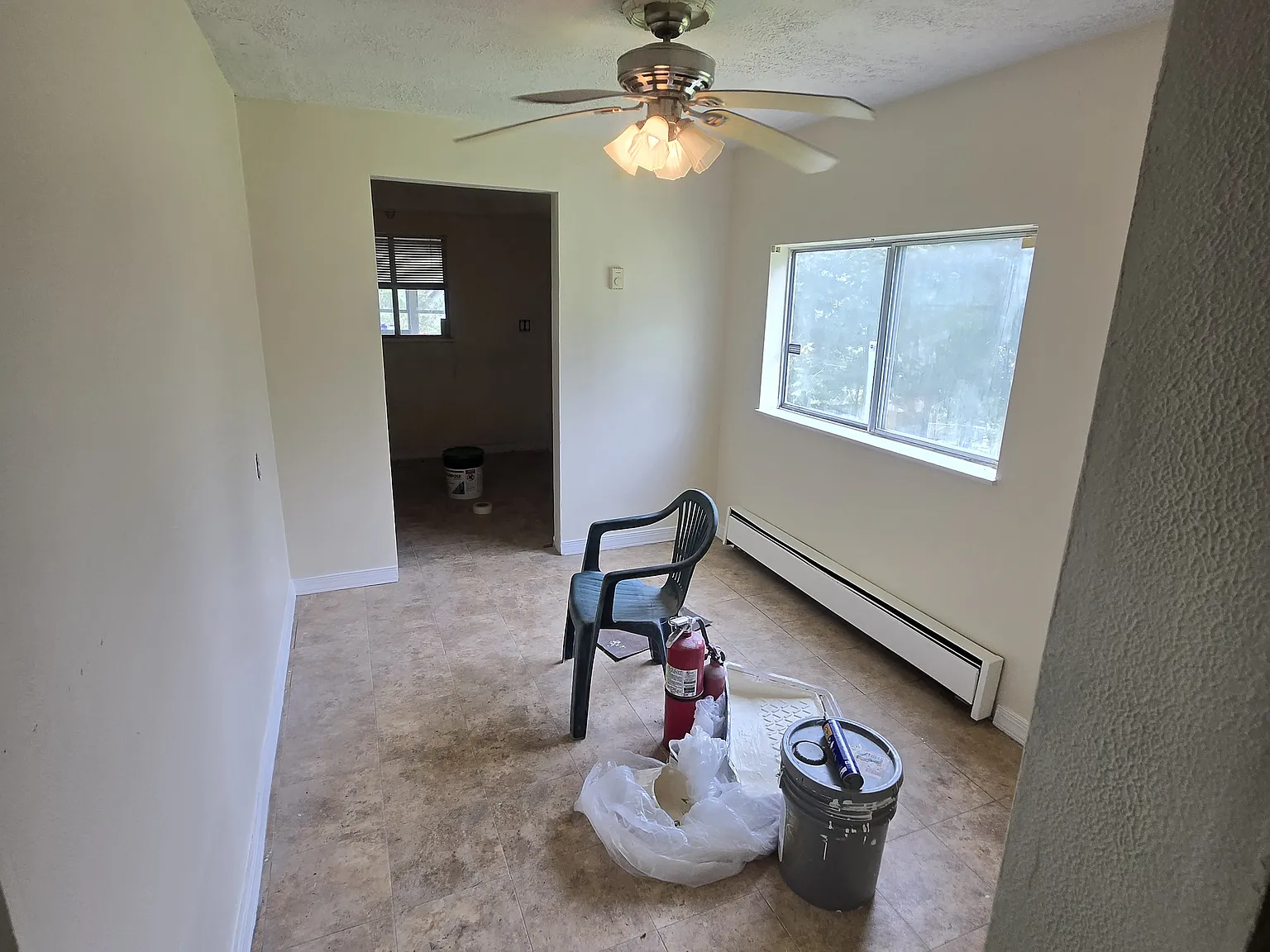 5 bed, 1.5 bath, 1467 sqft, $1,900 — Photo 1