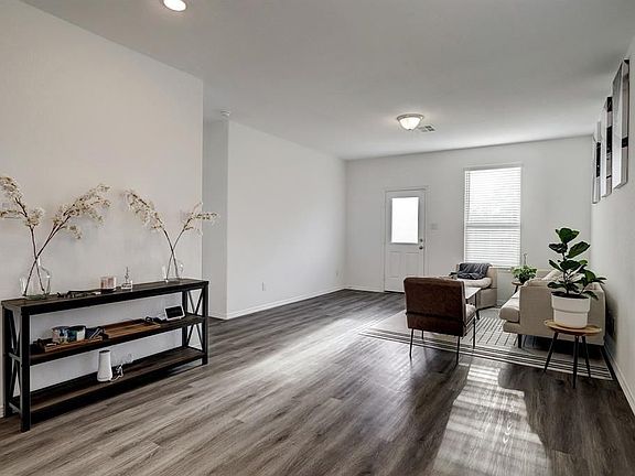 4th image of 21306 Nova Ln