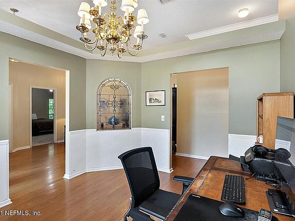 4th image of 10219 Southern Glen Ct