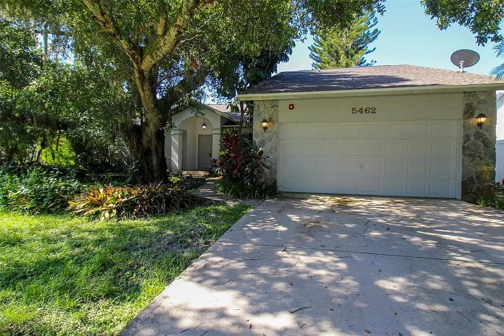 5462 Colonial Oaks Boulevard — Photo 3