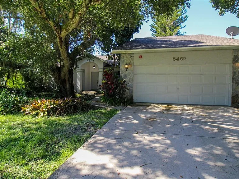 5462 Colonial Oaks Blvd — Photo 3