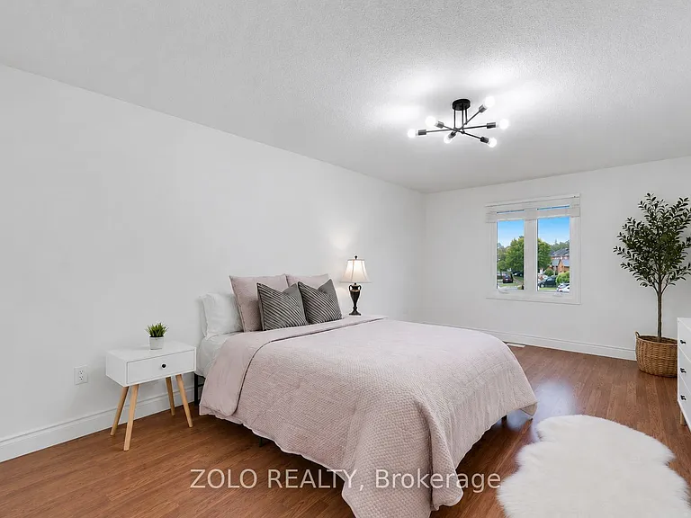 272 Elman Cres — Photo 19