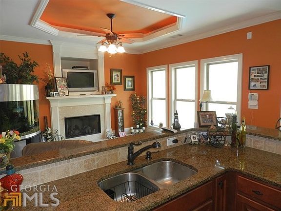 5th image of 100 Whitestone Dr