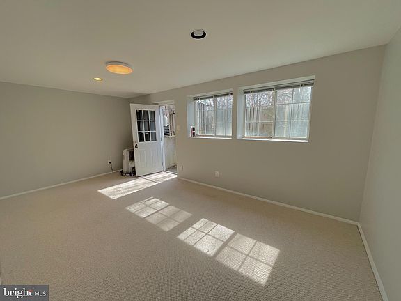 3rd image of 5314 Larochelle Dr