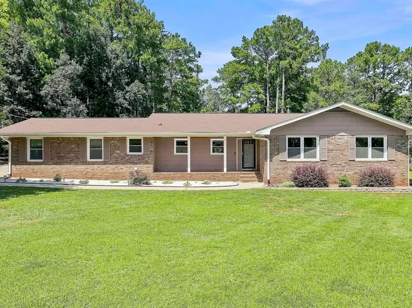 517 Avalon Dr, Fayetteville, GA 30214