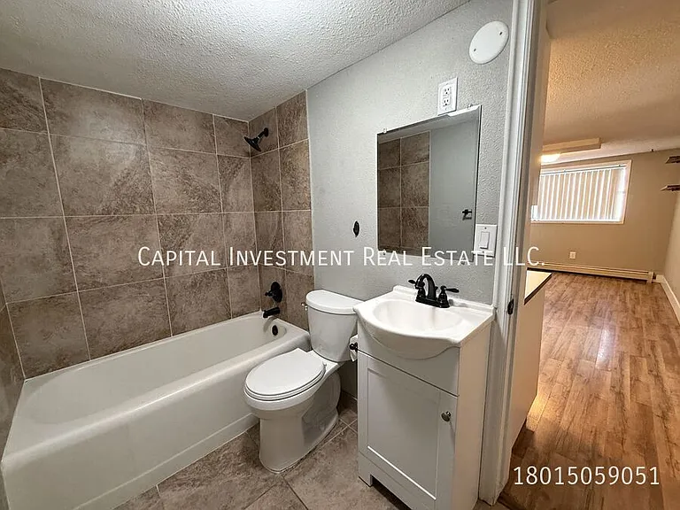 3708 S McCall St #4 — Photo 9
