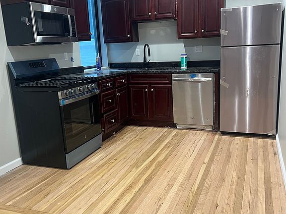 5th image of 200 Broad St #2B