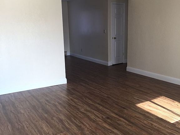 2nd image of 5 Village Dr APT 4