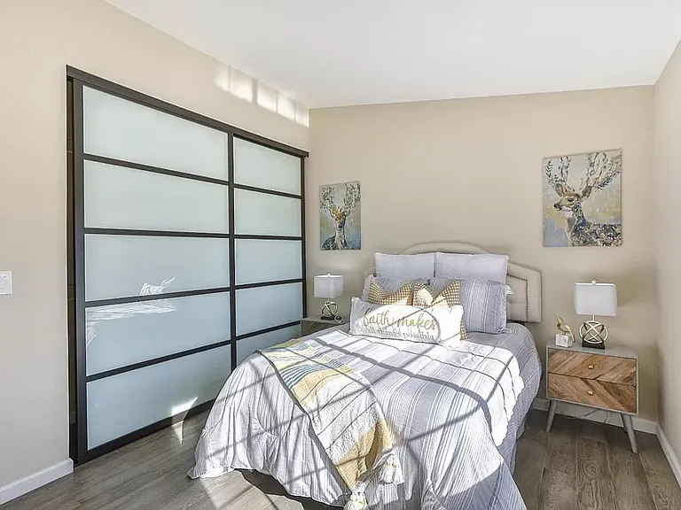 6949 Chantel Ct — Photo 11