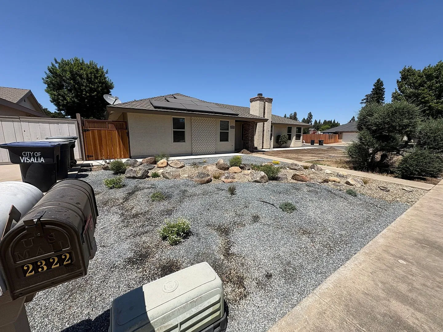 Updated SE Visalia Corner Lot Home Rent Ready! — Photo 3