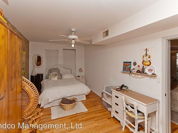4th image of 1435 W Balmoral Ave APT 1S