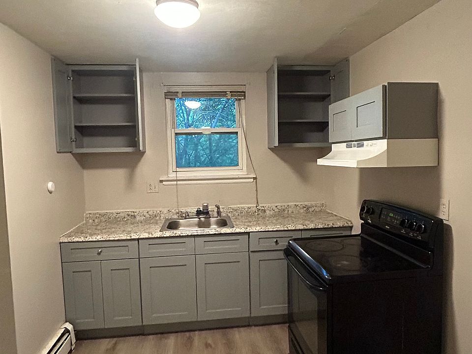 1st image of 487 New Britain Ave APT B5
