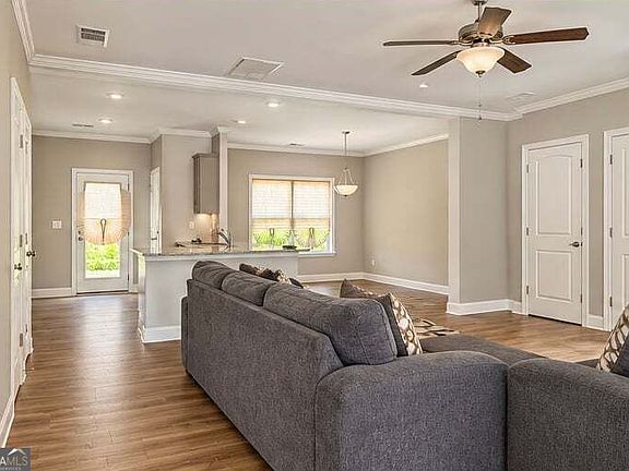 2nd image of 7713 Fawn Cir